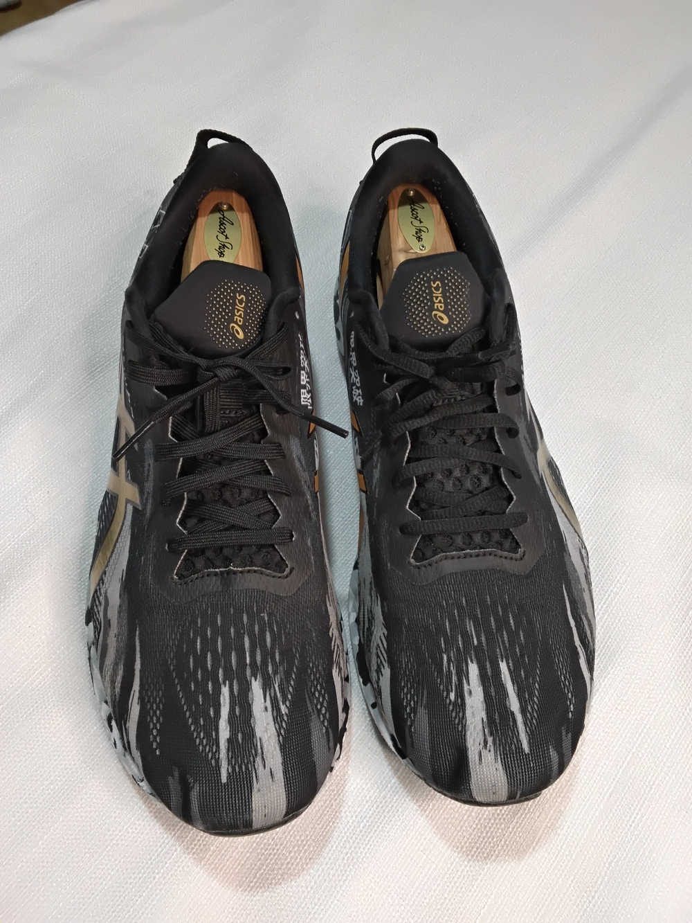 Asics Noosa Tri 13 Men's Black with Gold Accent Athletic Running Shoes Sz 13.